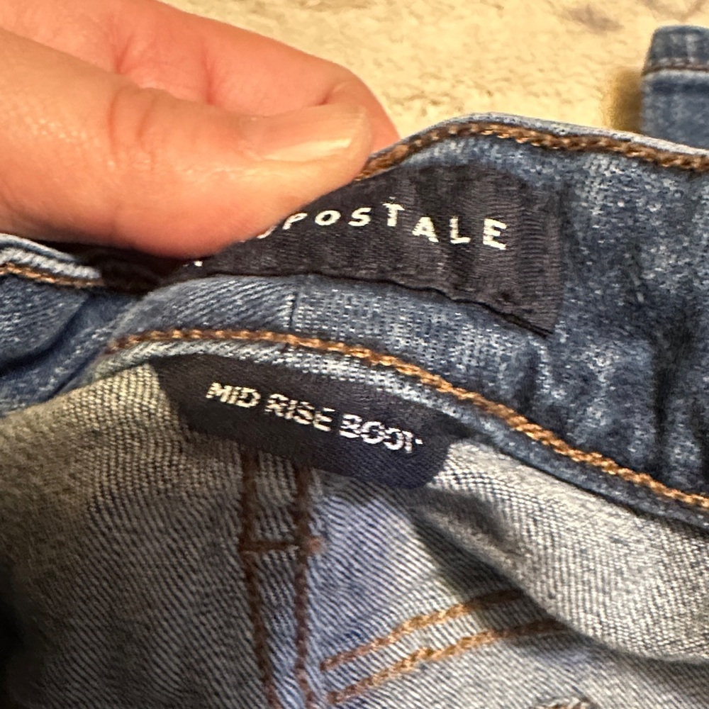 A171.   Aeropostale Women's Classic Blue mid rise Boot Cut Jeans size 10 L - Picture 5 of 11